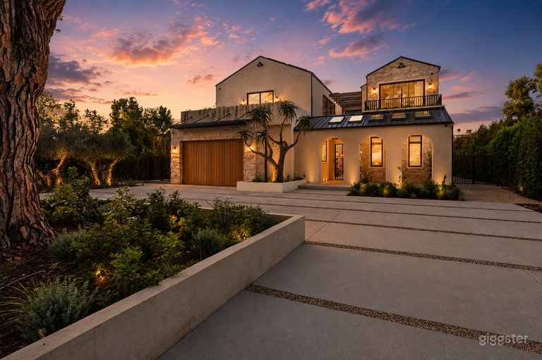  Modern Spanish Estate | Designer Woodland Hills Home 