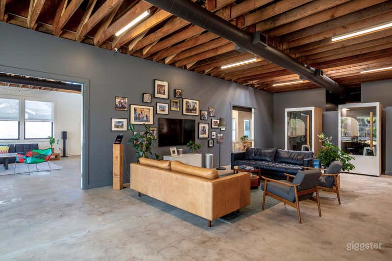  Bright and Spacious Creative Workspace 