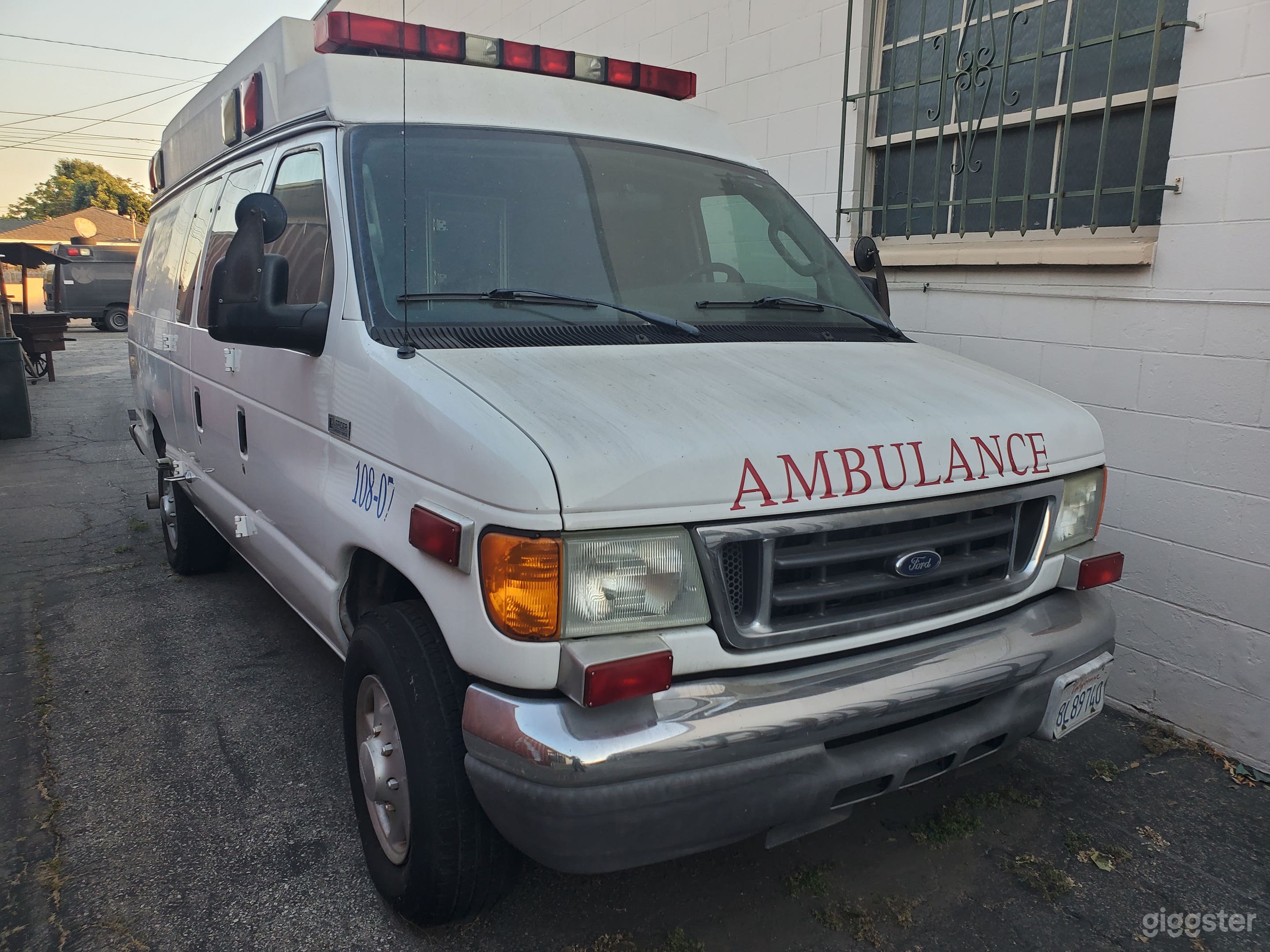 Ambulance set with lots of props  Photo 2