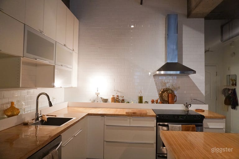  The Happy Yellow Loft | Creative Conversations and Dining 