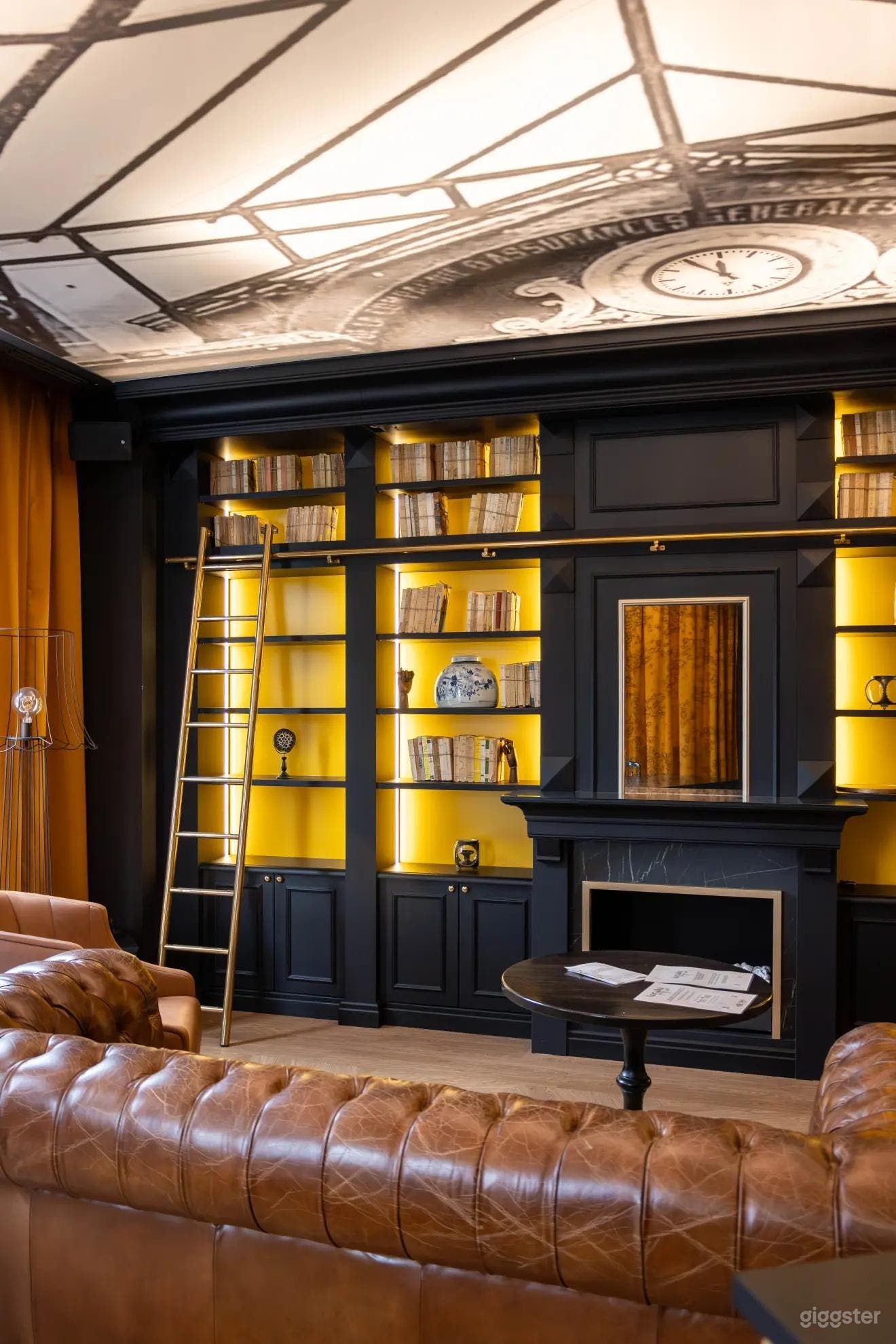 Photo de Privatize Le Salon Holmes 3