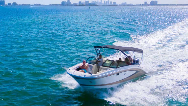  29-ft Boat - Searay SDX270 