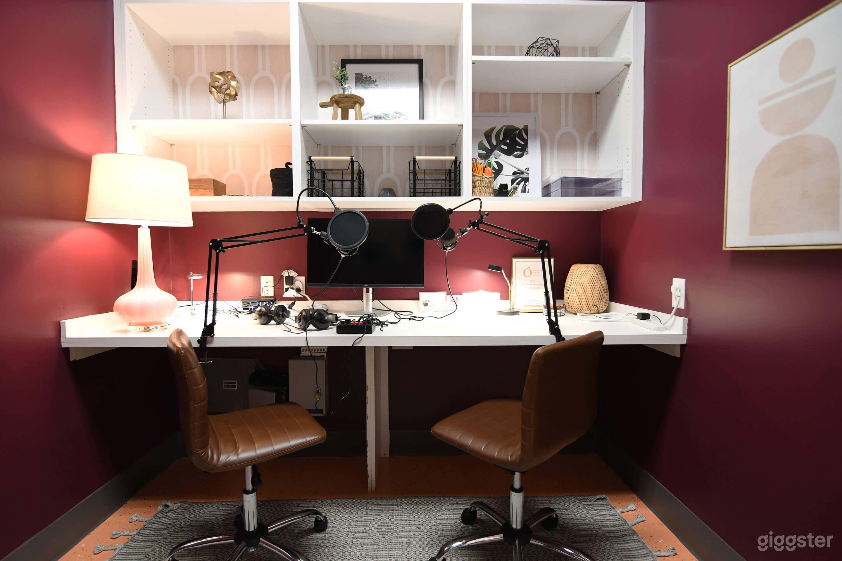 3 Person Meeting Room Photo 1