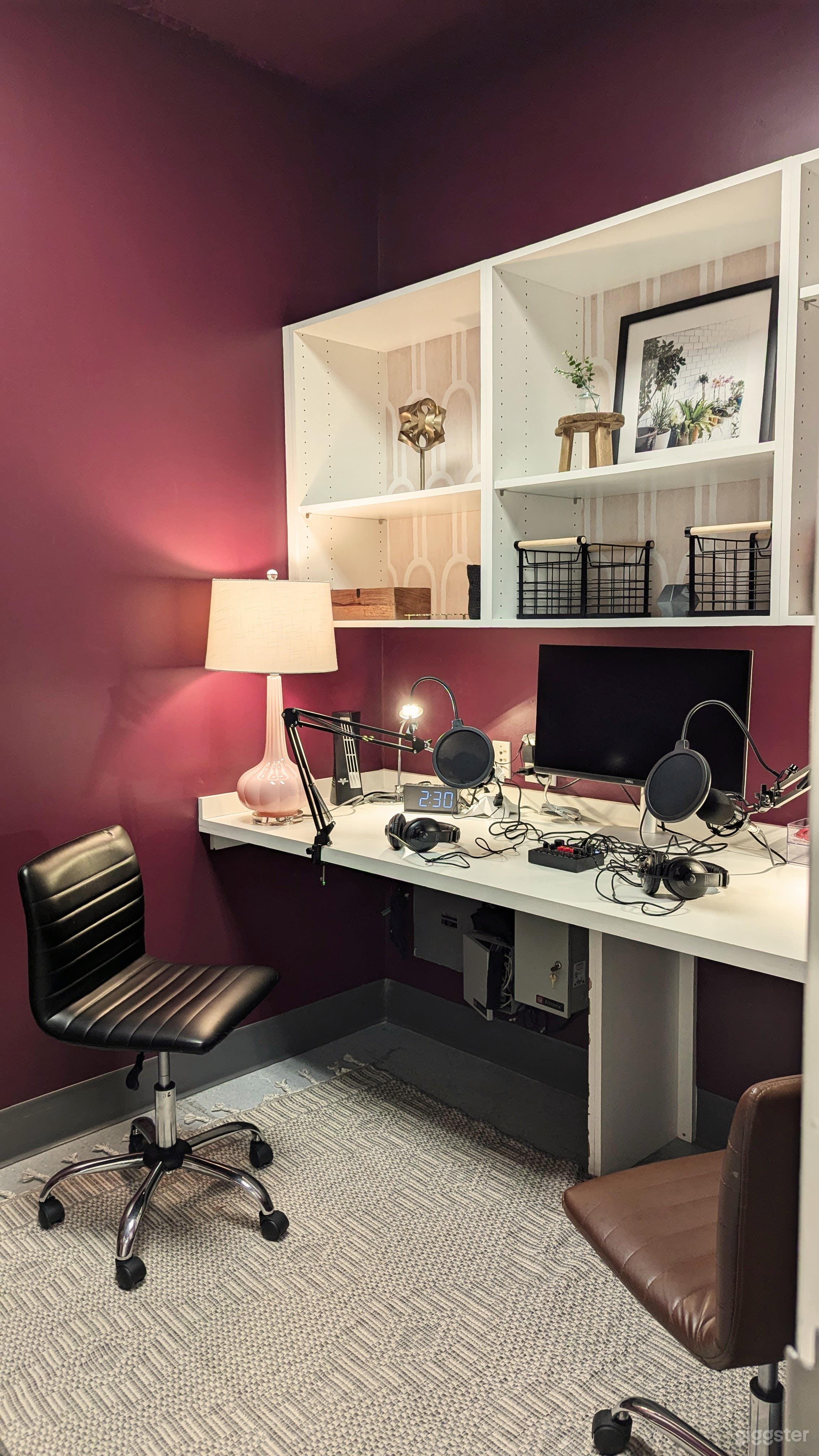 3 Person Meeting Room Photo 3