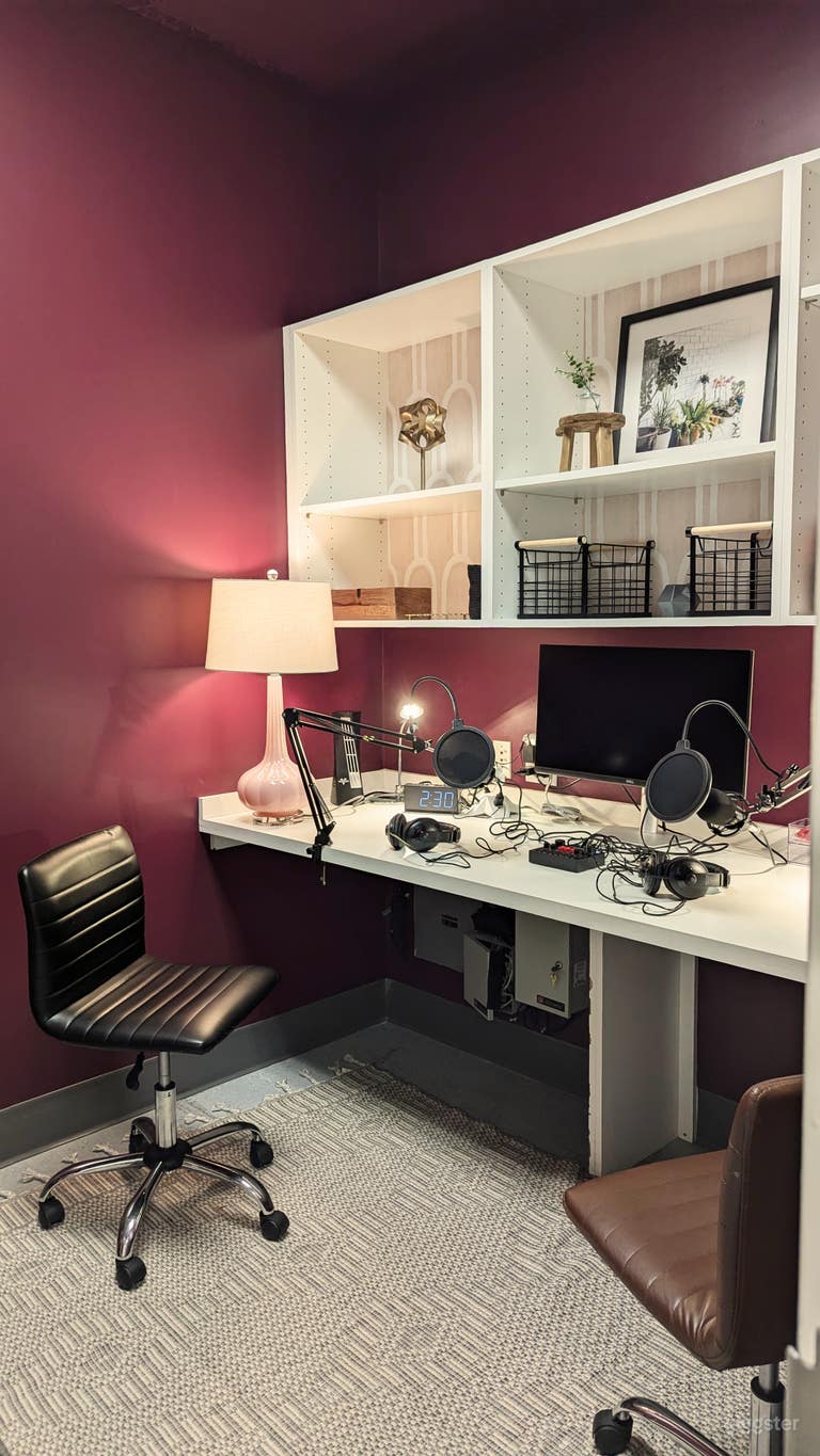  3 Person Meeting Room 