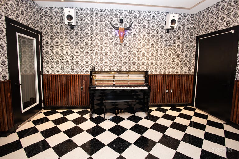  Main floor piano 