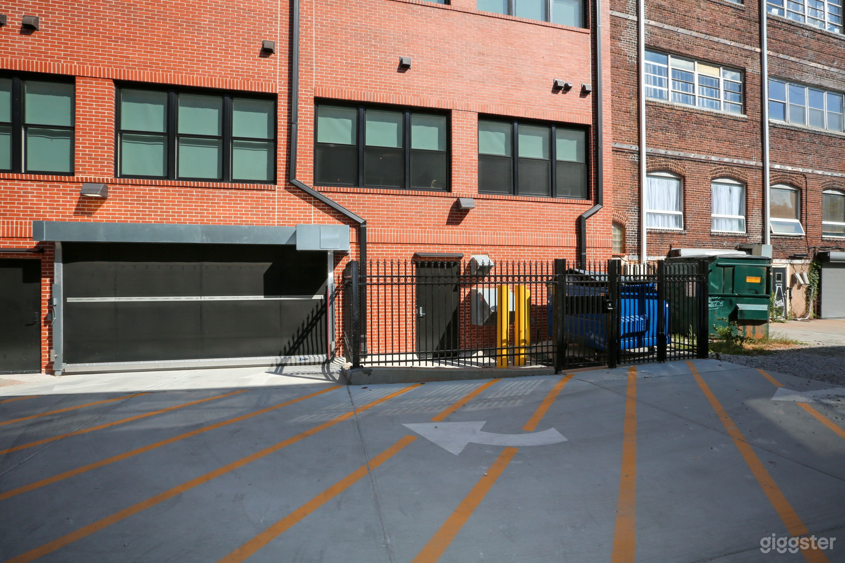 Benz View Penthouse w Rooftop, Secure Parking #302 Photo 4