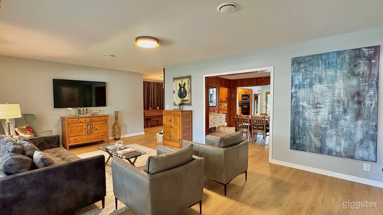 Sprawling Mid Century Home - Pool and Hot Tub Photo 1