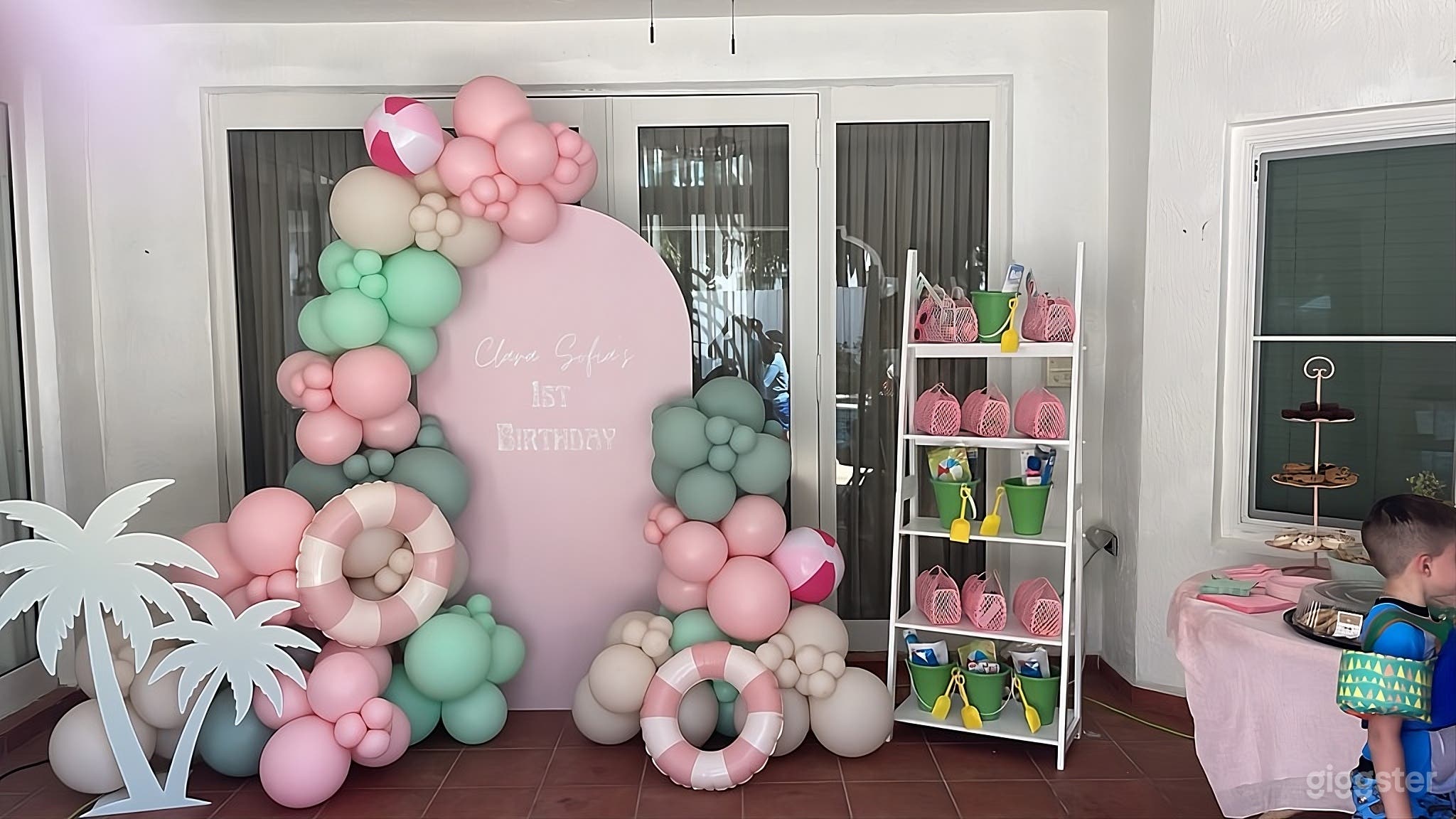 Backyard Tropical Event Oasis Photo 2