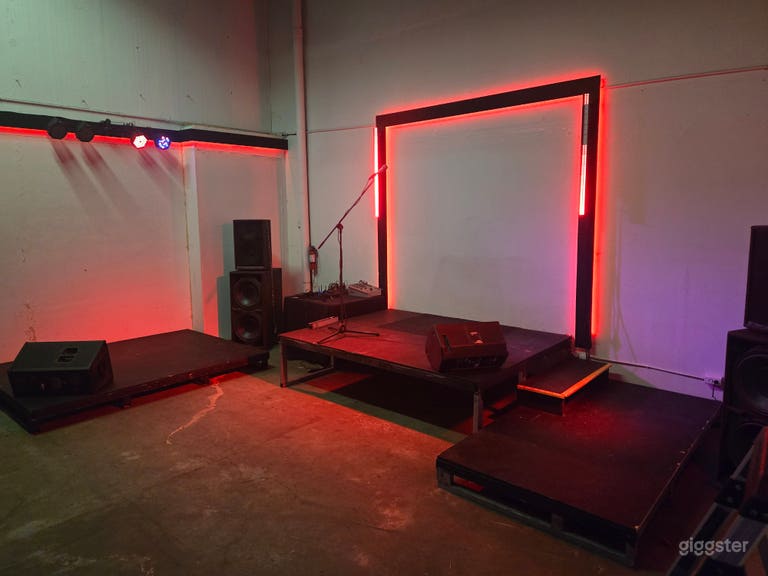  Industrial Multi-studio Production Space 