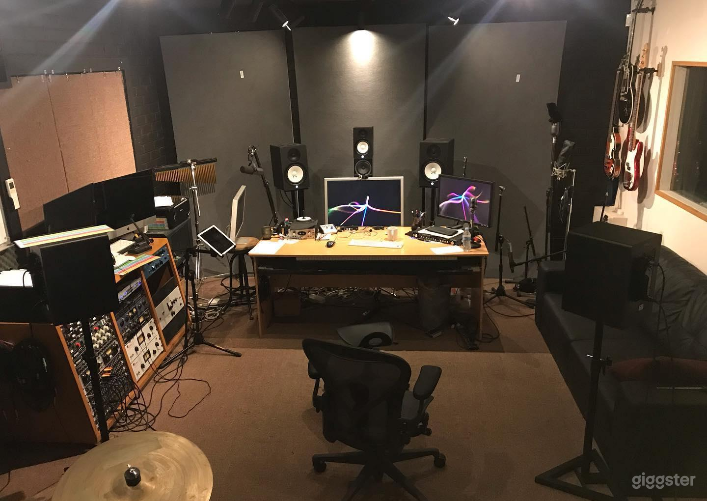 Recording Studio at Sydney Photo 3