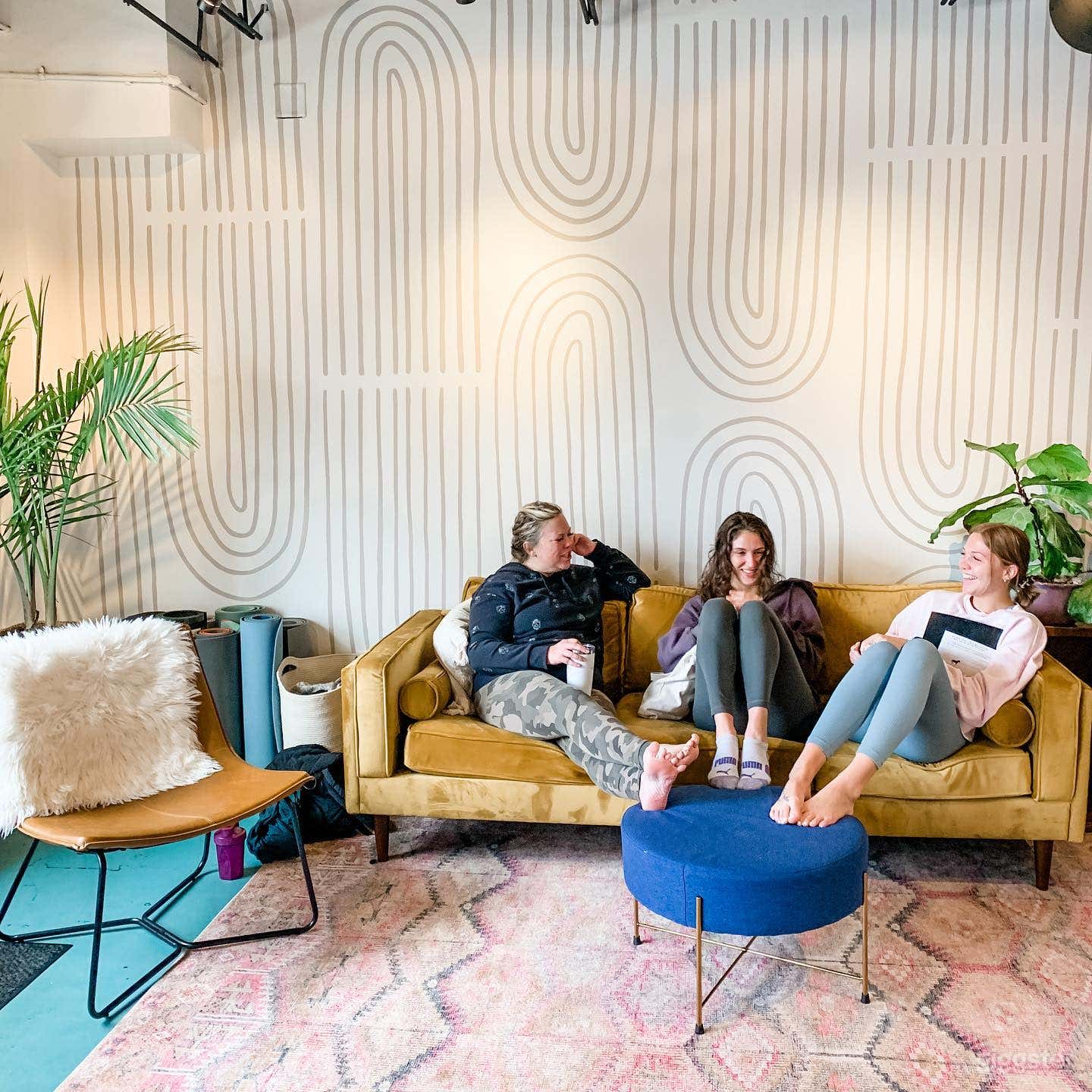 Vibrant, Relaxing Yoga Studio in Minneapolis Photo 4