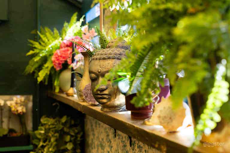  A Curated Space for Wine, Art, and Exclusive Gatherings 