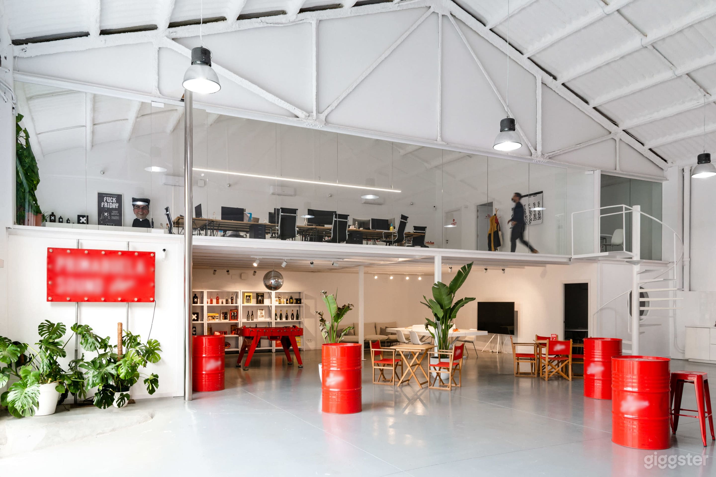 Espacio industrial en Poblenou Foto 1