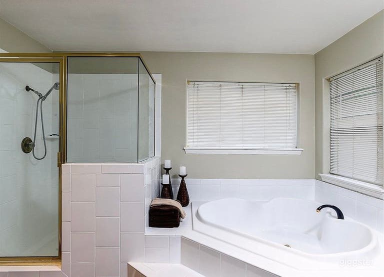  4C’s Castaic Cape Cod Colonial 