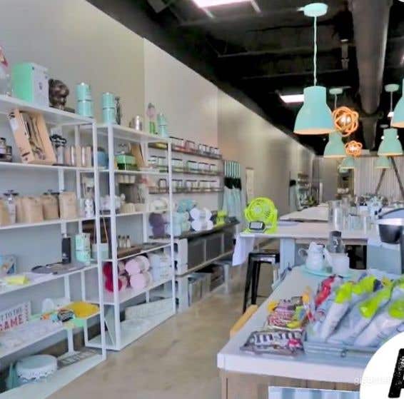 Relaxing Cozy Art Studio Photo 4