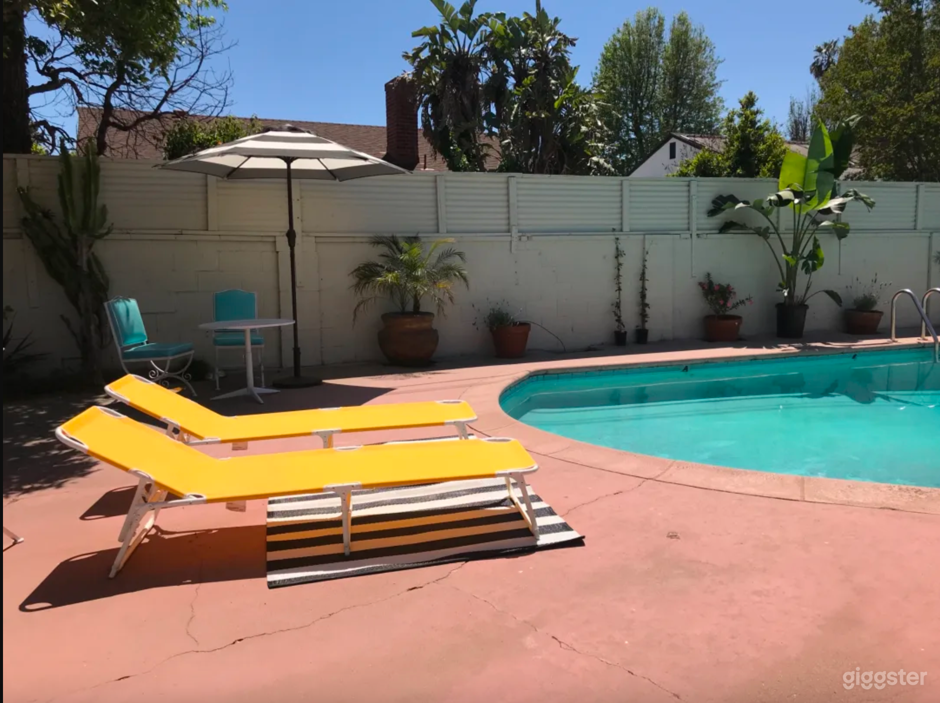 Mid-century house w/pool &amp; great light Photo 1