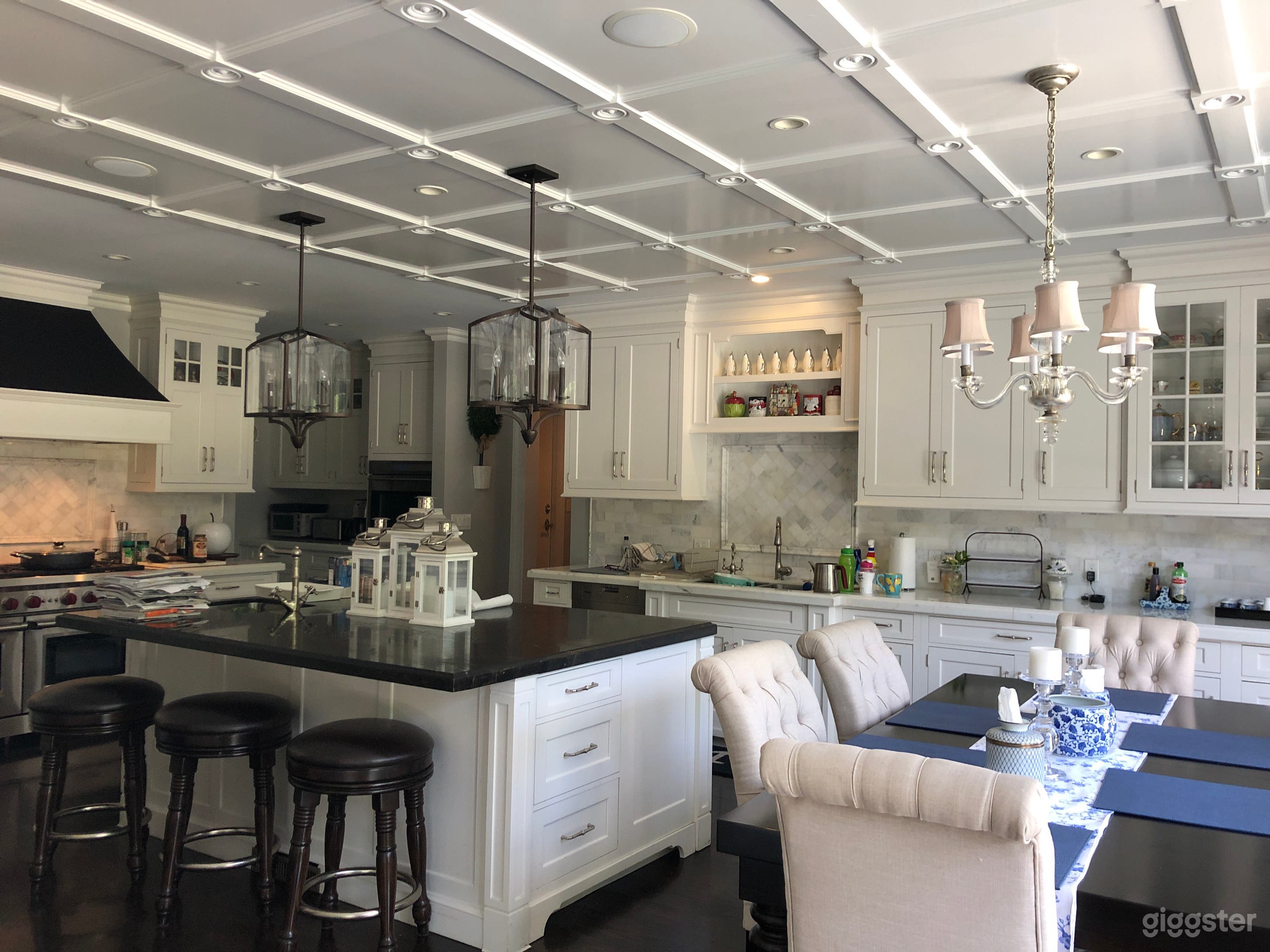 Cape cod home fresh and bright.  Photo 3