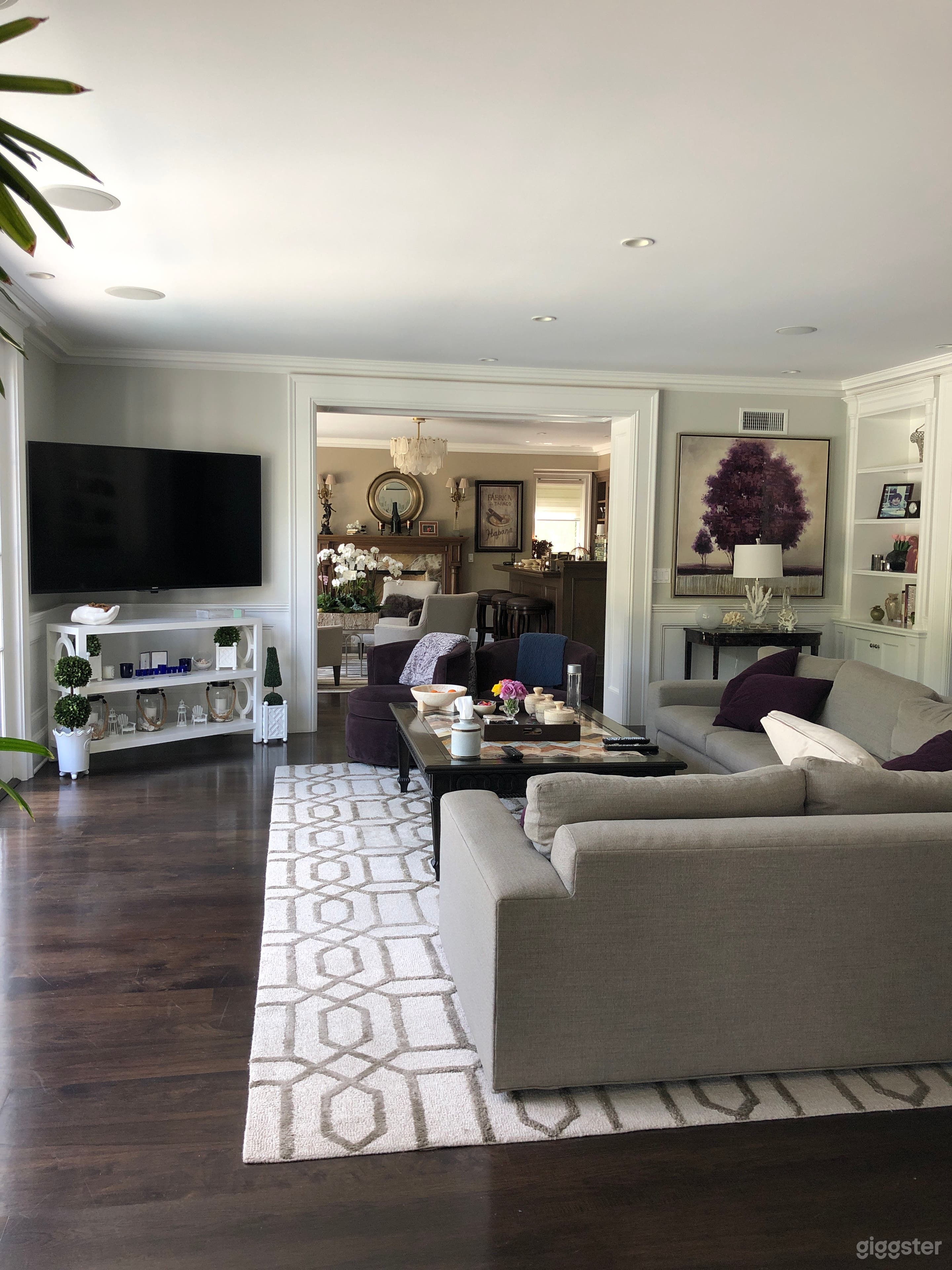 Cape cod home fresh and bright.  Photo 4