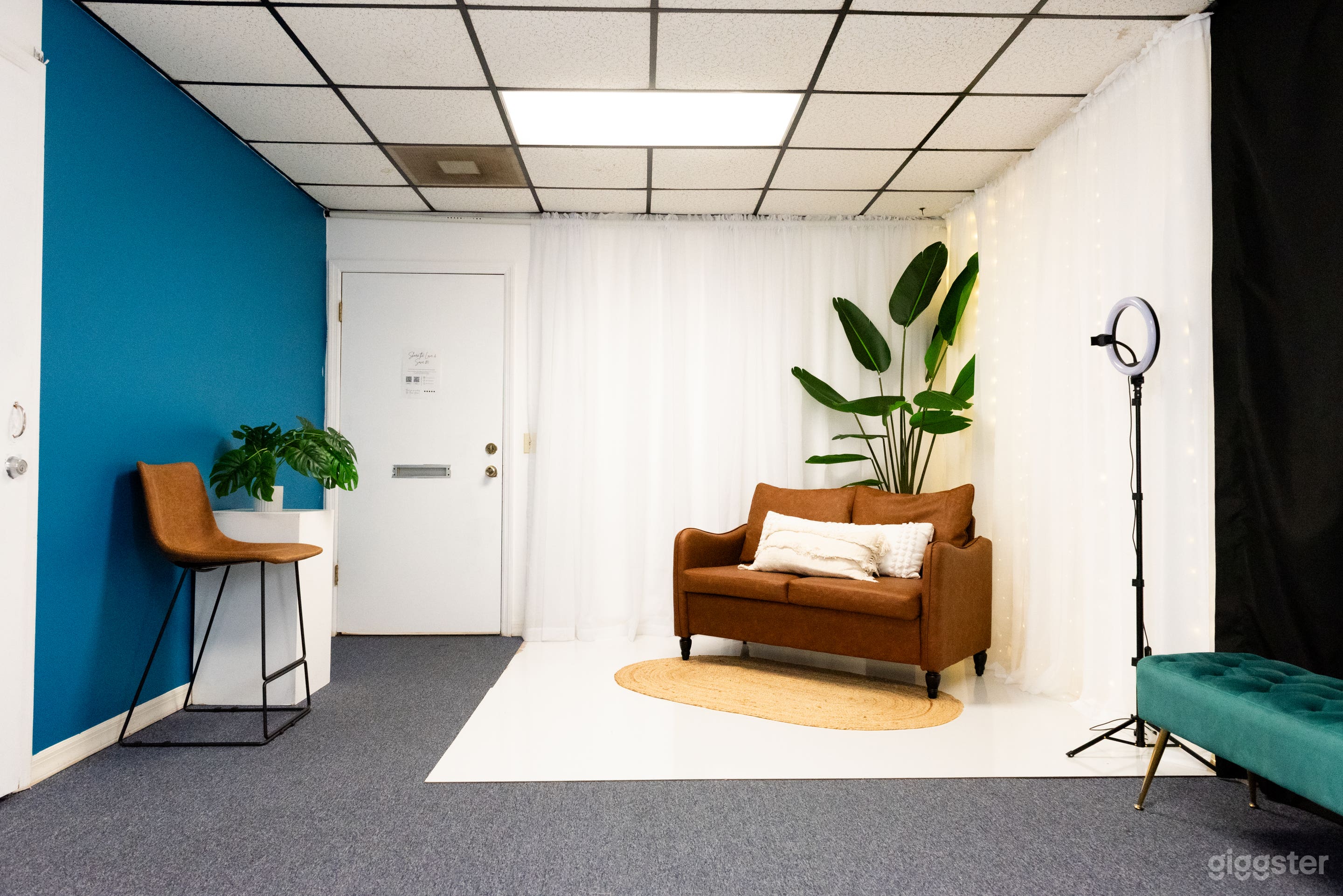 Production Studio + Lounge Photo 4