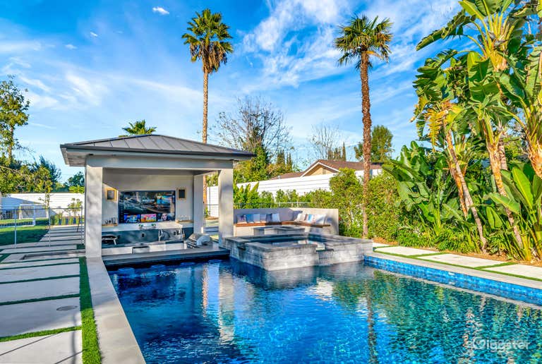  Spectacular Custom Outdoor Pool in Woodland Hills 