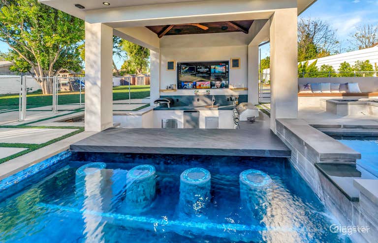  Spectacular Custom Outdoor Pool in Woodland Hills 
