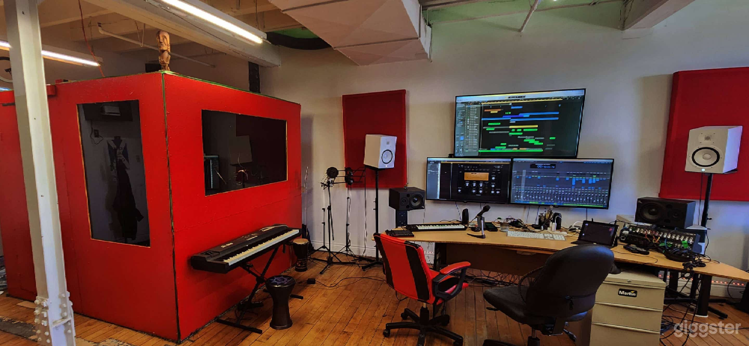 Audio &amp; Video Production Studio Photo 3