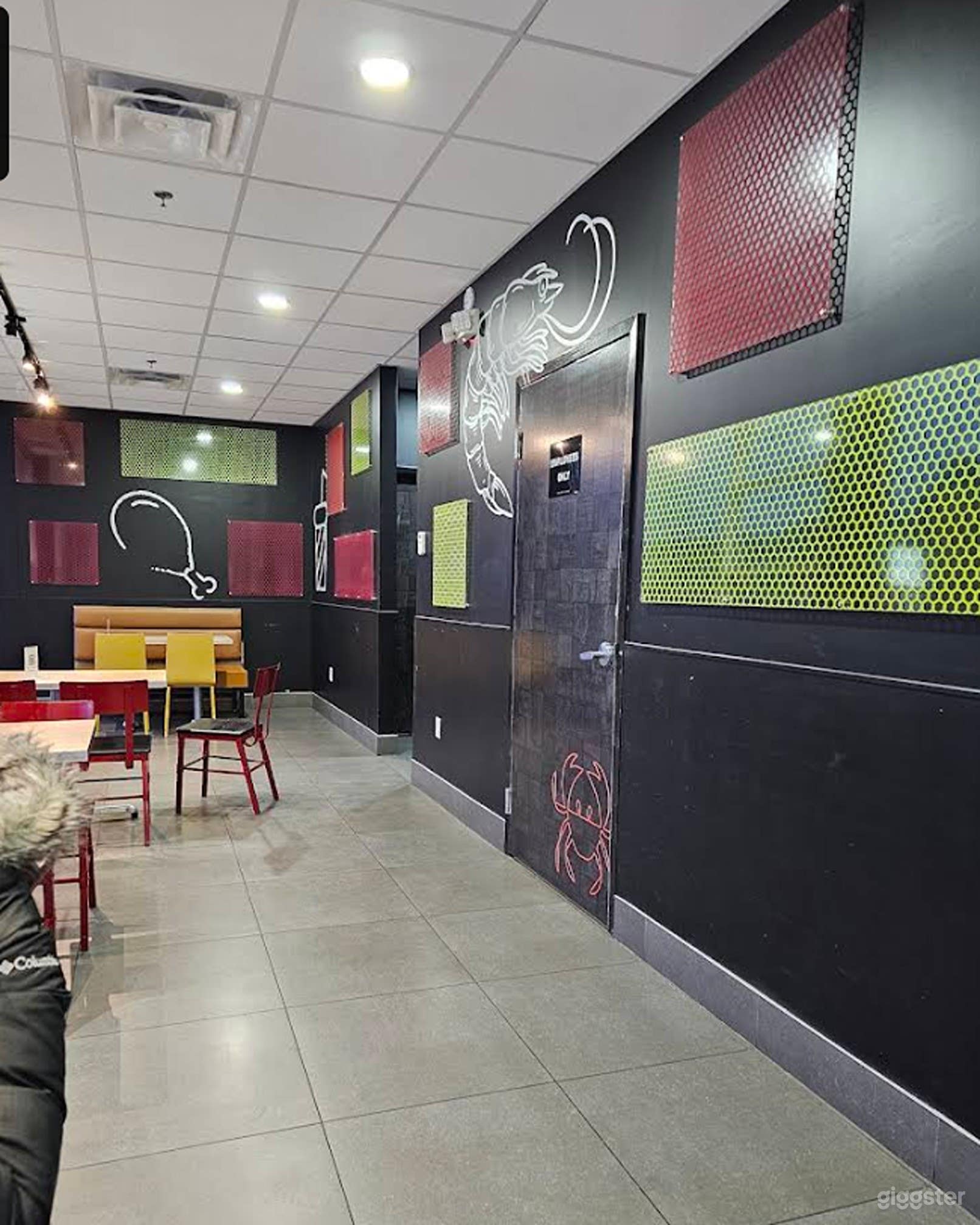 Sophisticated Dining for 60 Photo 3