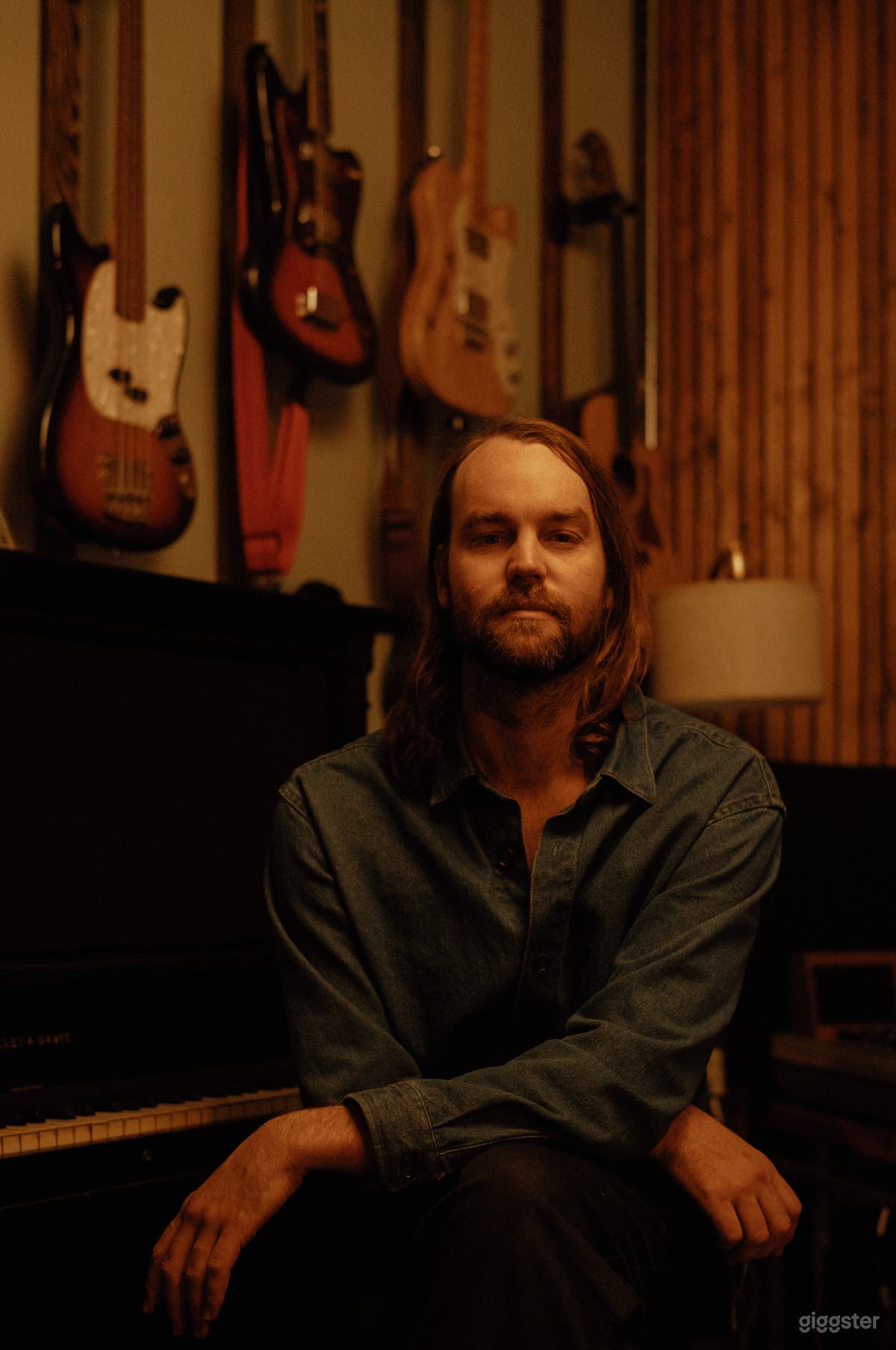 Warm Vintage Studio Photo 4