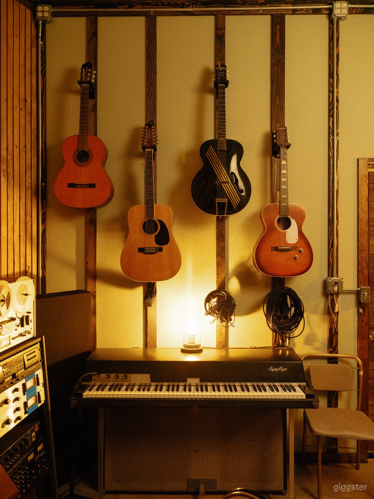 Warm Vintage Studio Photo 3