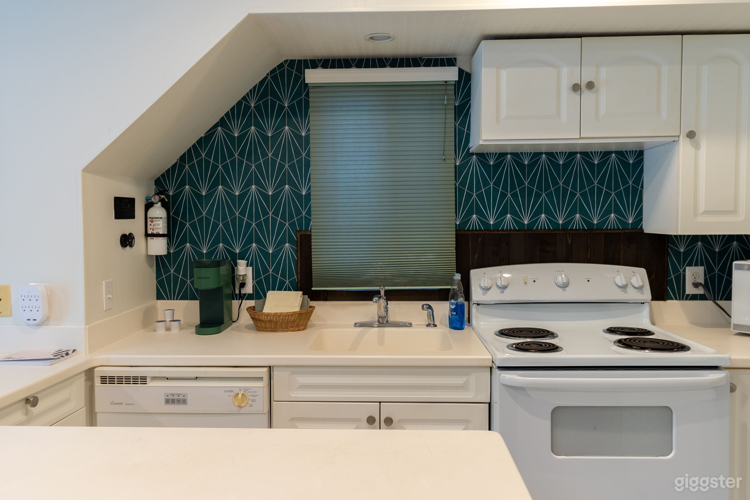 Houseboat on the Louisiana Bayou Photo 3