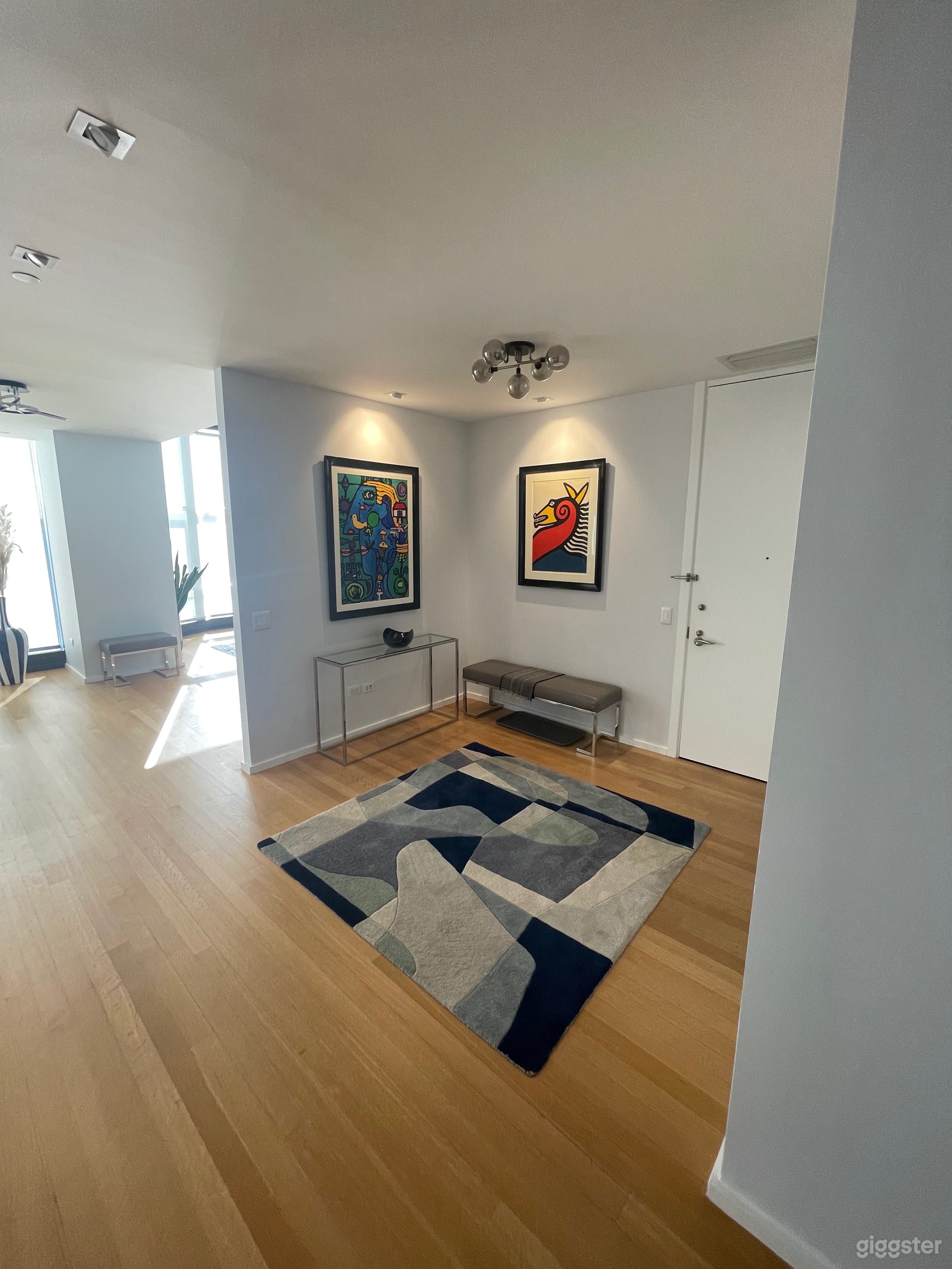 Airy, Modern Space with Water Views Photo 4