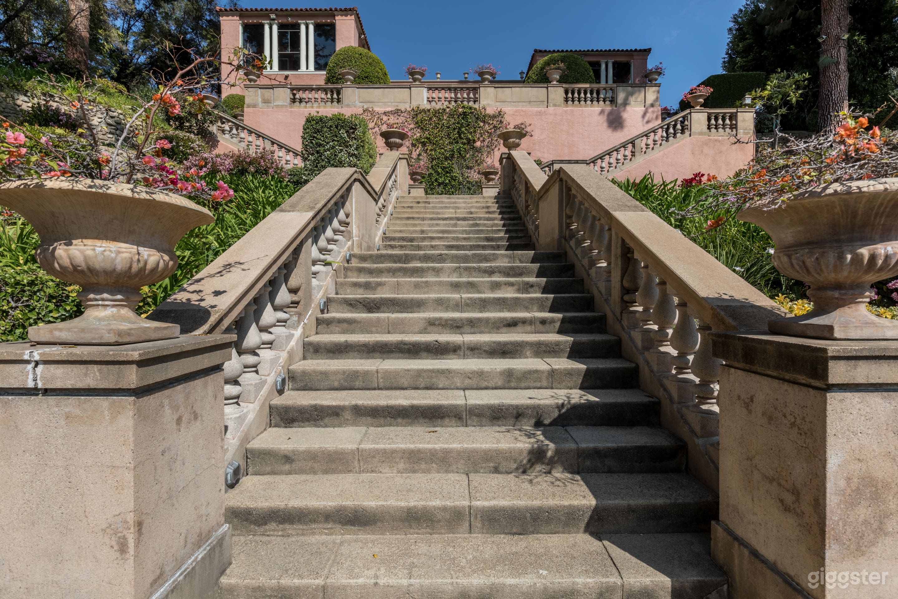 Pink Palace in Pasadena Photo 2