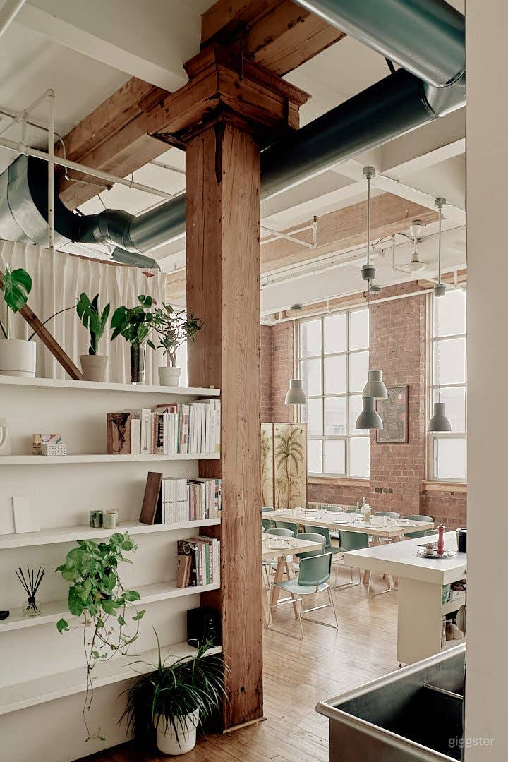  Charming Studio Space w Natural Light  