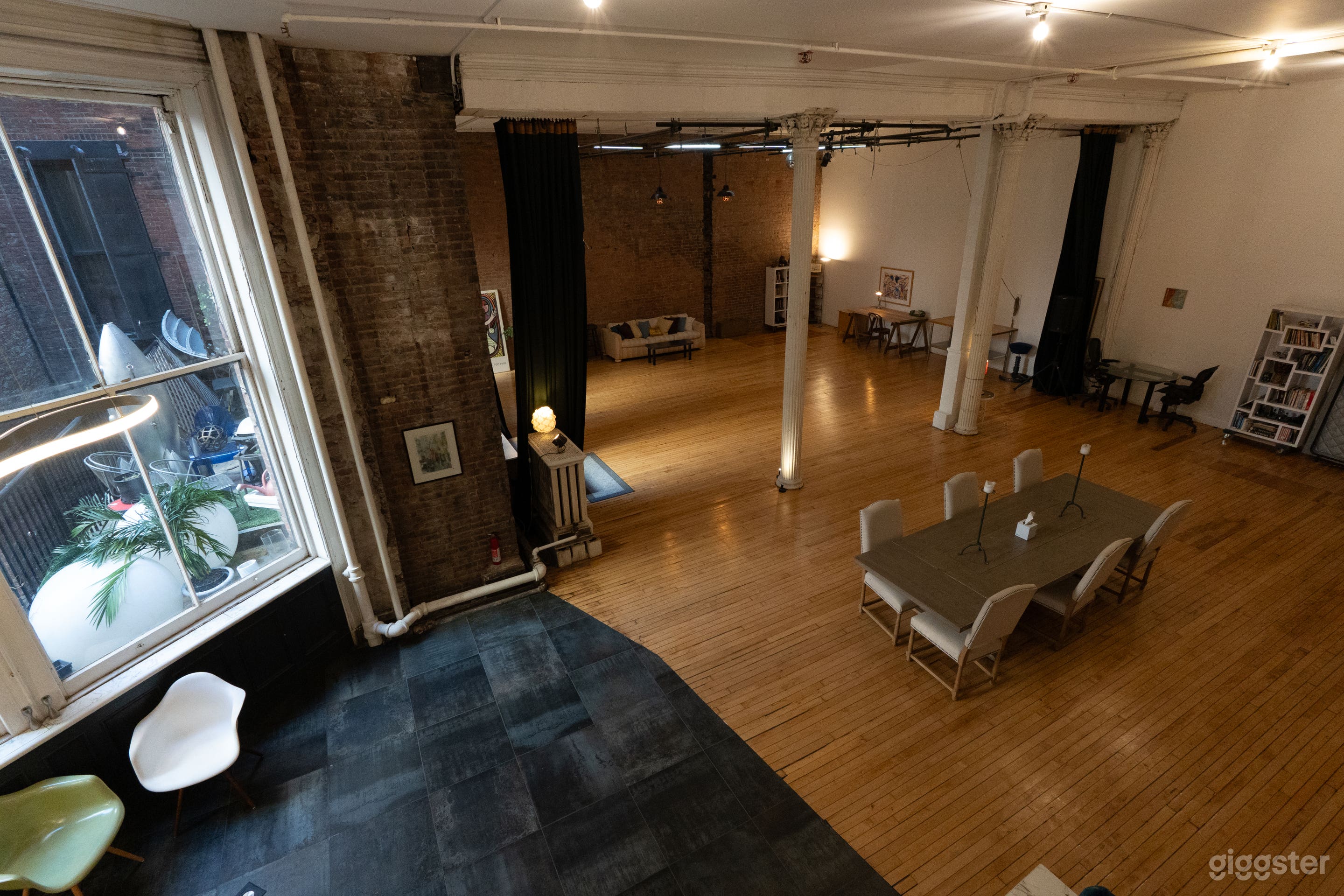 Union Square Studio NYC Event Space w/ brick wall and patio Photo 2