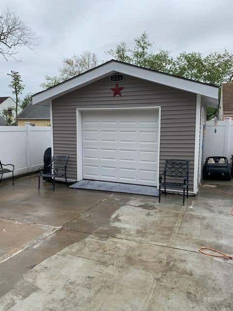 Cool and Fun-filled Outdoor Space for Rent Photo 3