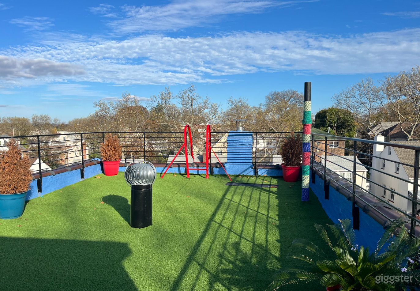 Cool and Fun-filled Outdoor Space for Rent Photo 2