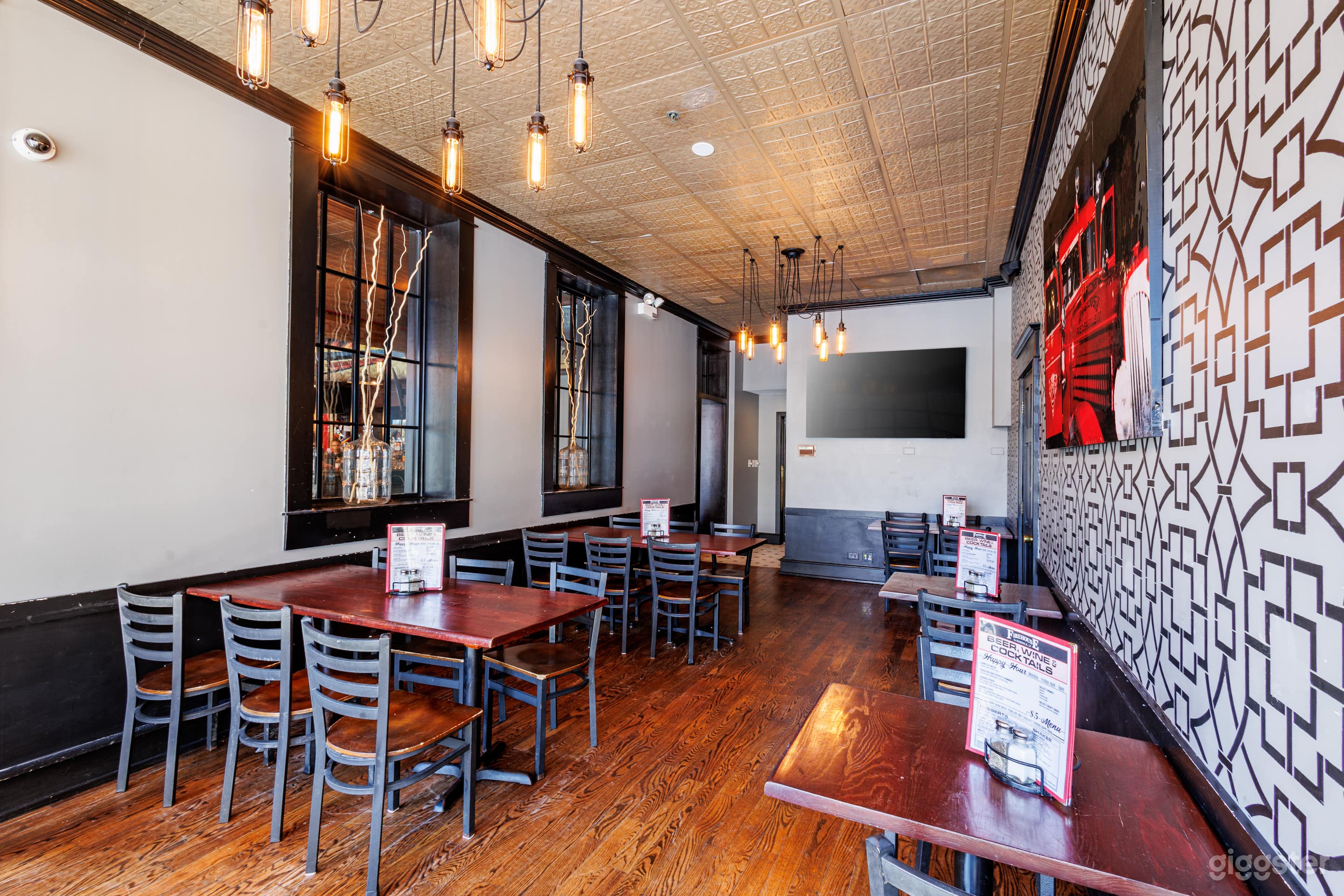 Classic Firehouse turned into a restaurant (Full Buy out) Photo 1