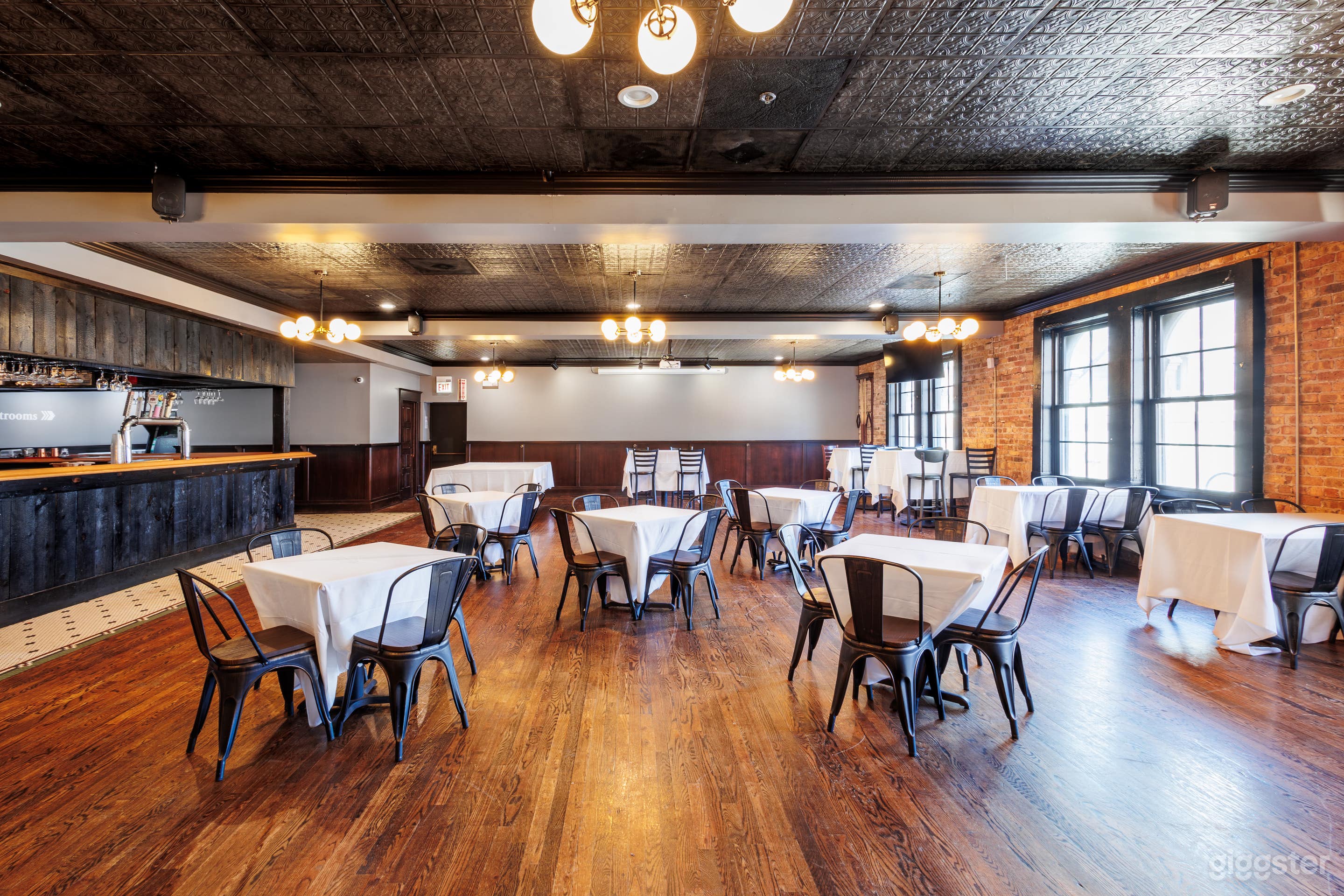 Classic Firehouse turned into a restaurant (Full Buy out) Photo 4