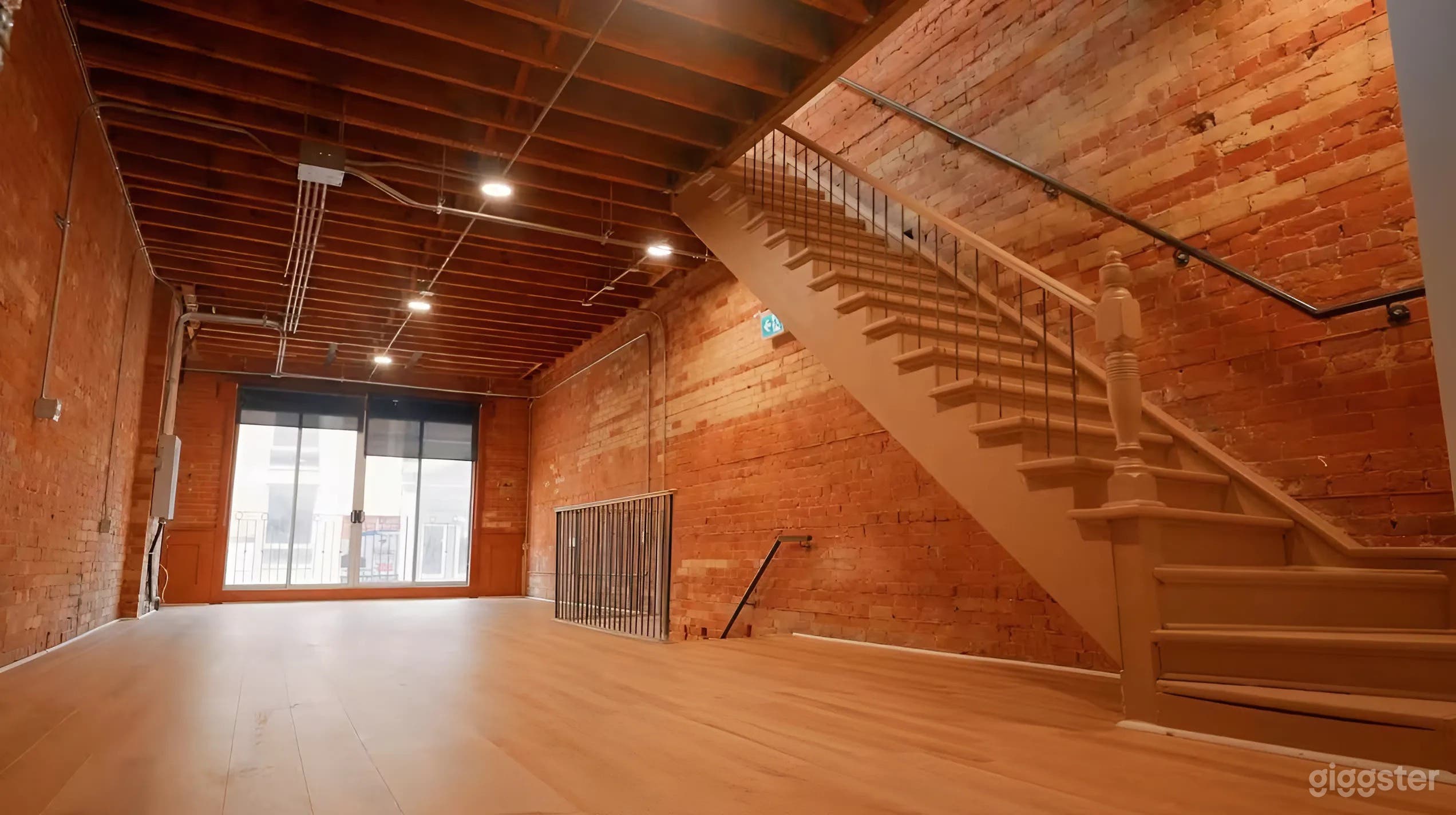 Expansive 2200 Sq. Ft. Two-Level Studio – Skylight, Balcony & Natural Light Photo 1