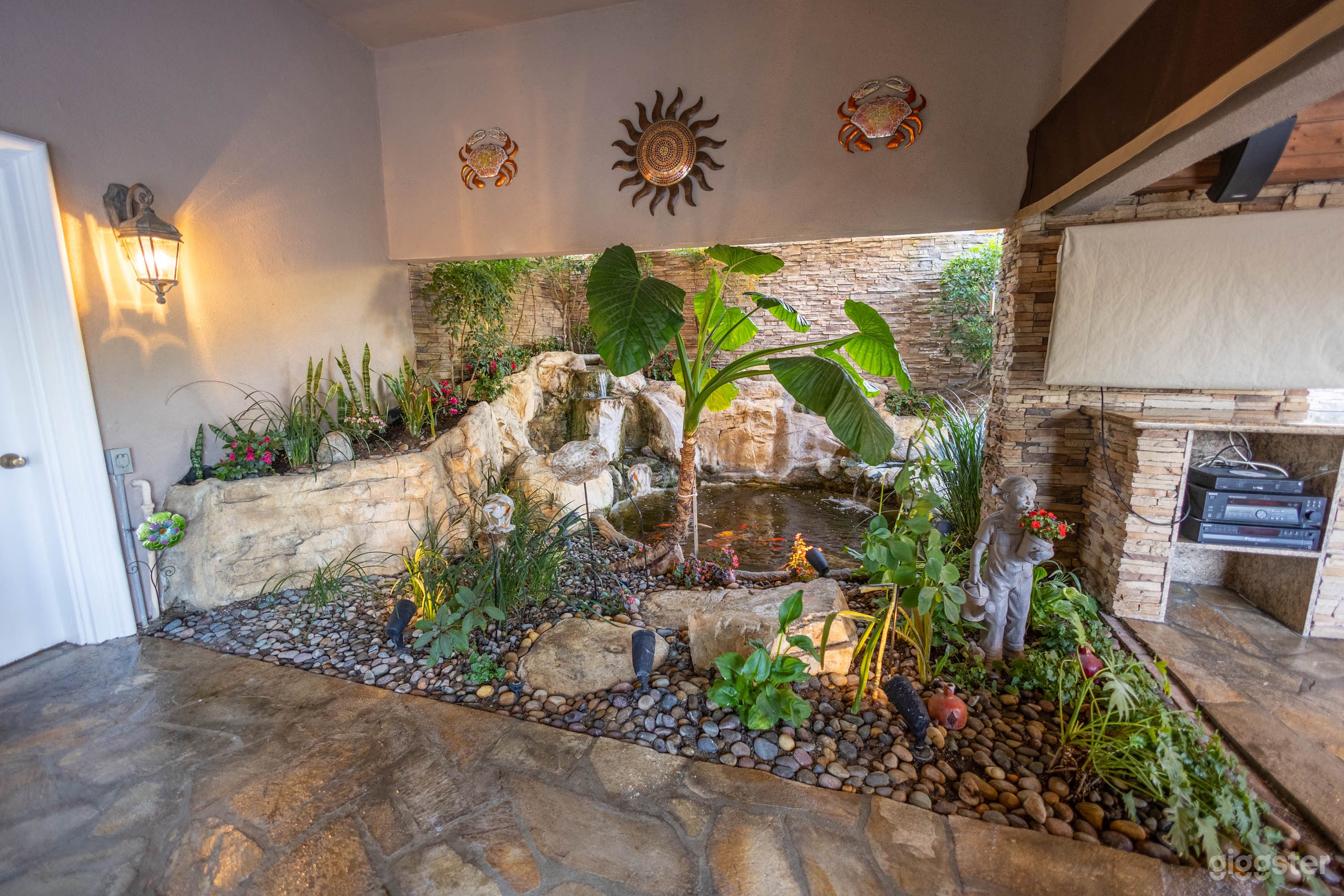 Mediterranean Style Estate &amp; Breathtaking Backyard Photo 4