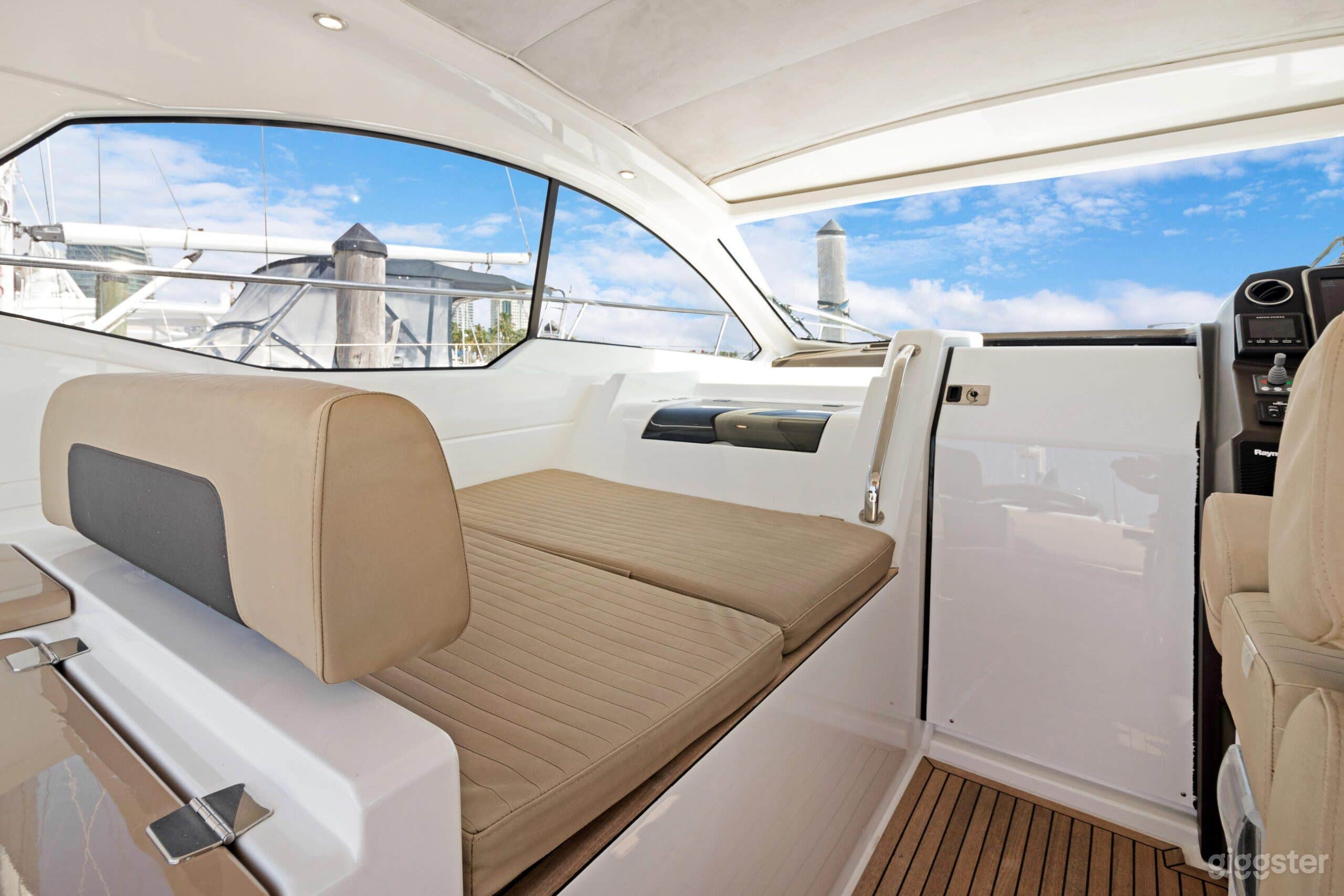 45ft Luxury Party Cruiser (Sea Plans) Photo 3