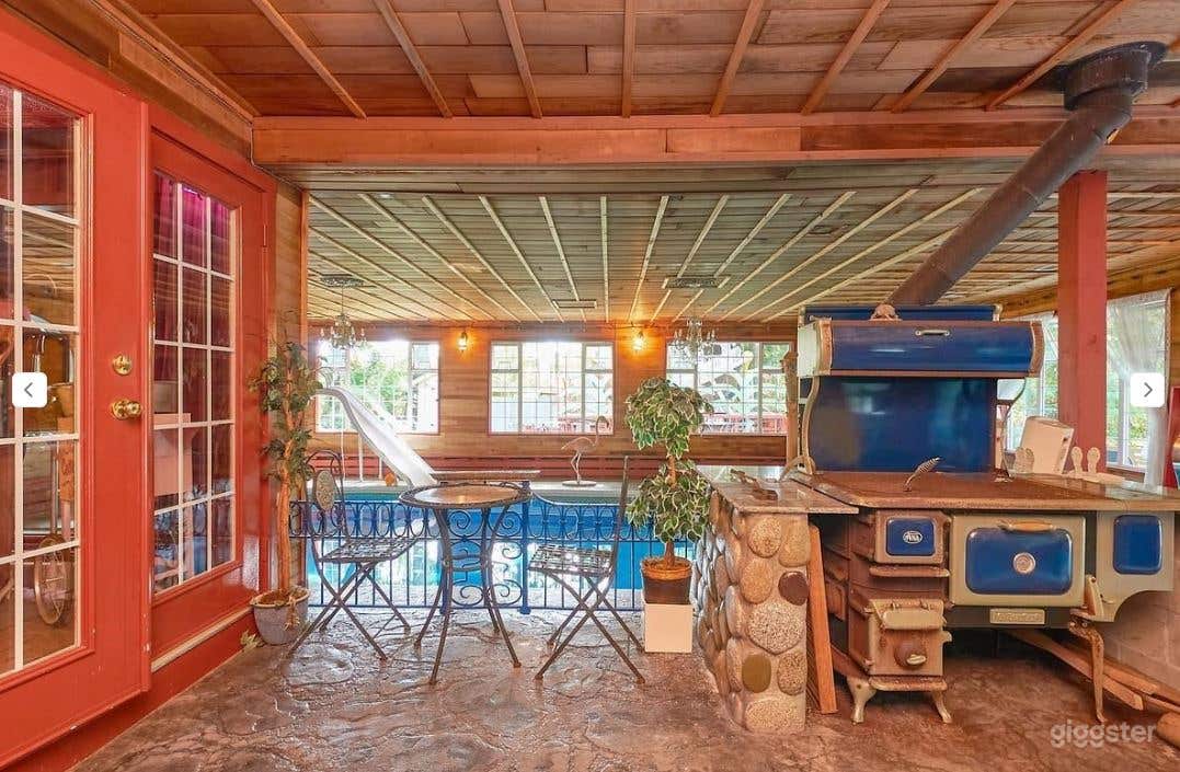 Lovely Indoor heated pool Photo 2