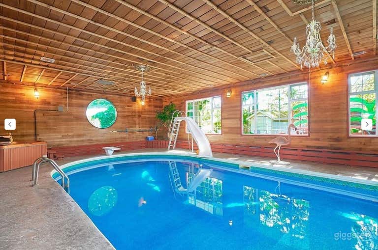  Lovely Indoor heated pool 