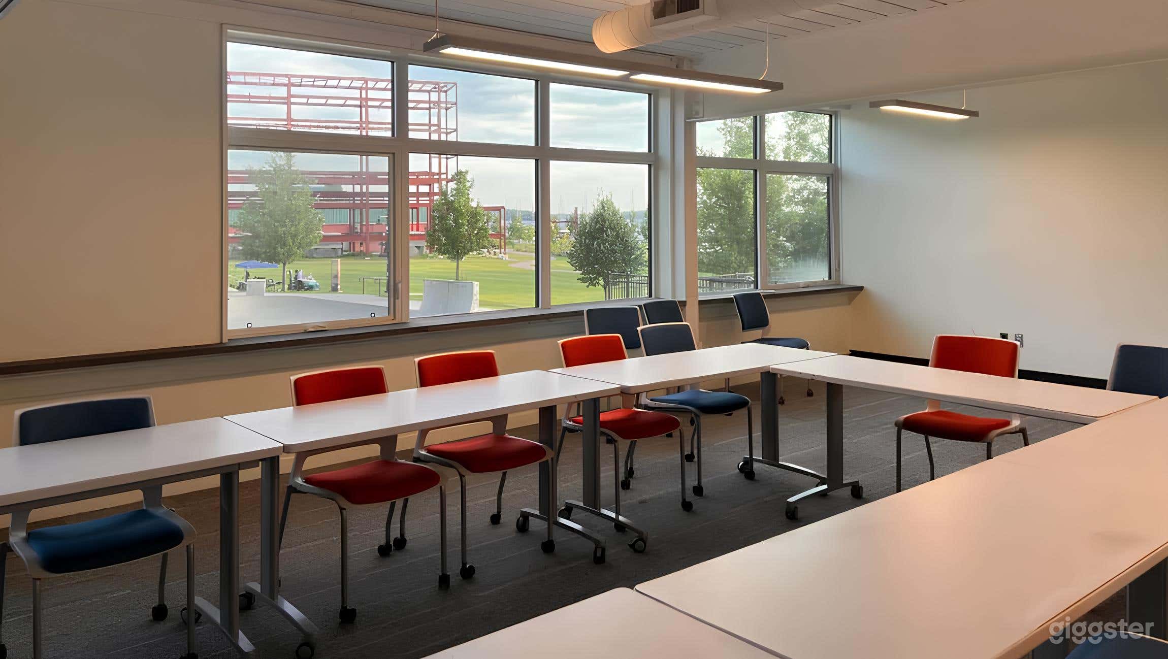 Flexible Classroom &amp; Conference Room Photo 3