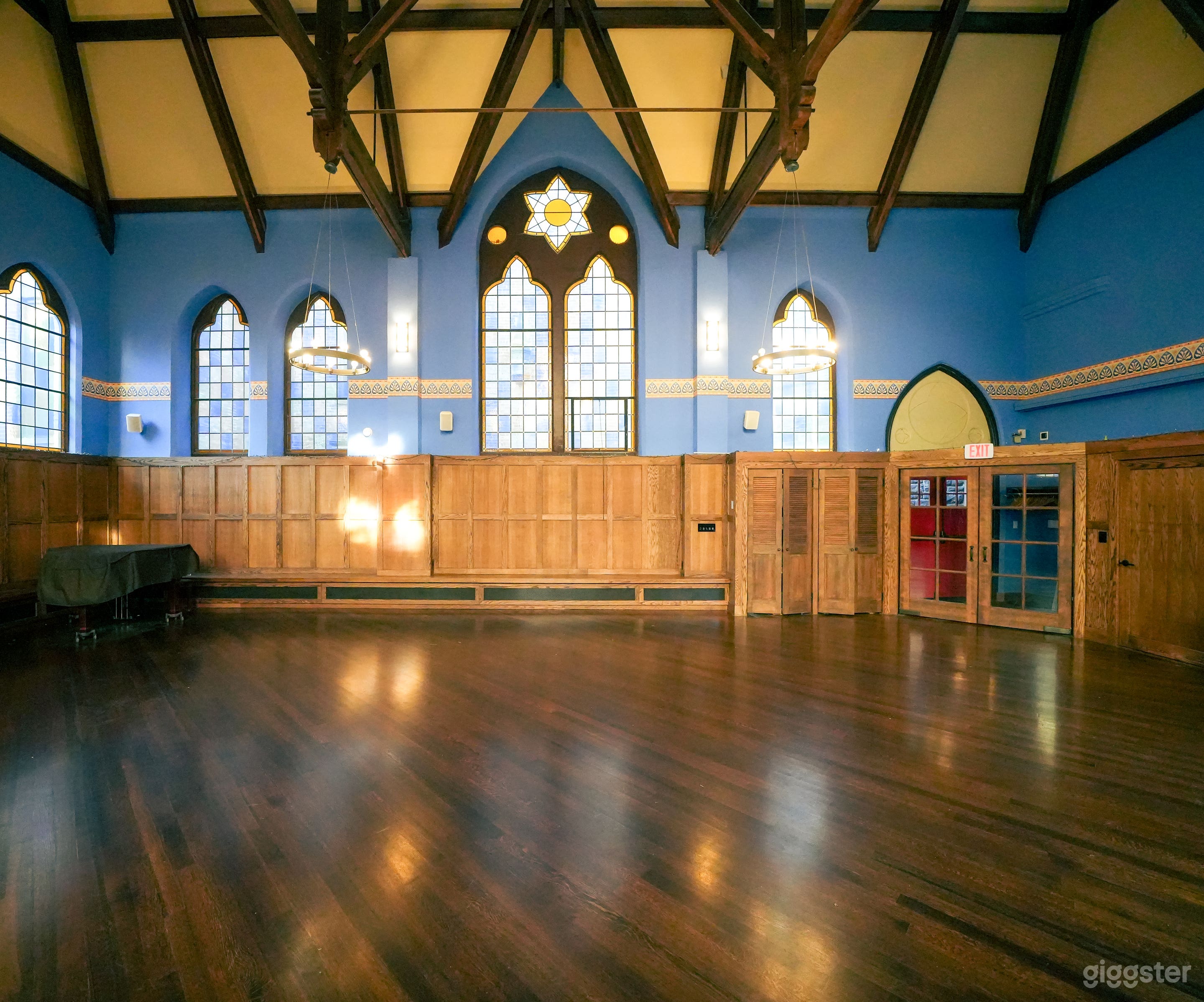 Large Open Space with Wood Details Photo 2