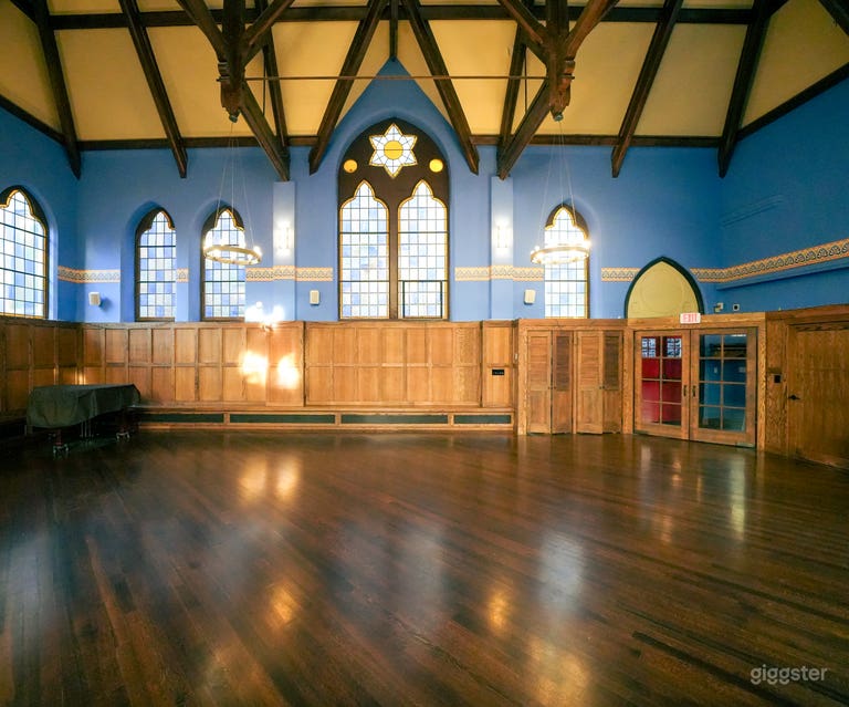  Large Open Space with Wood Details 