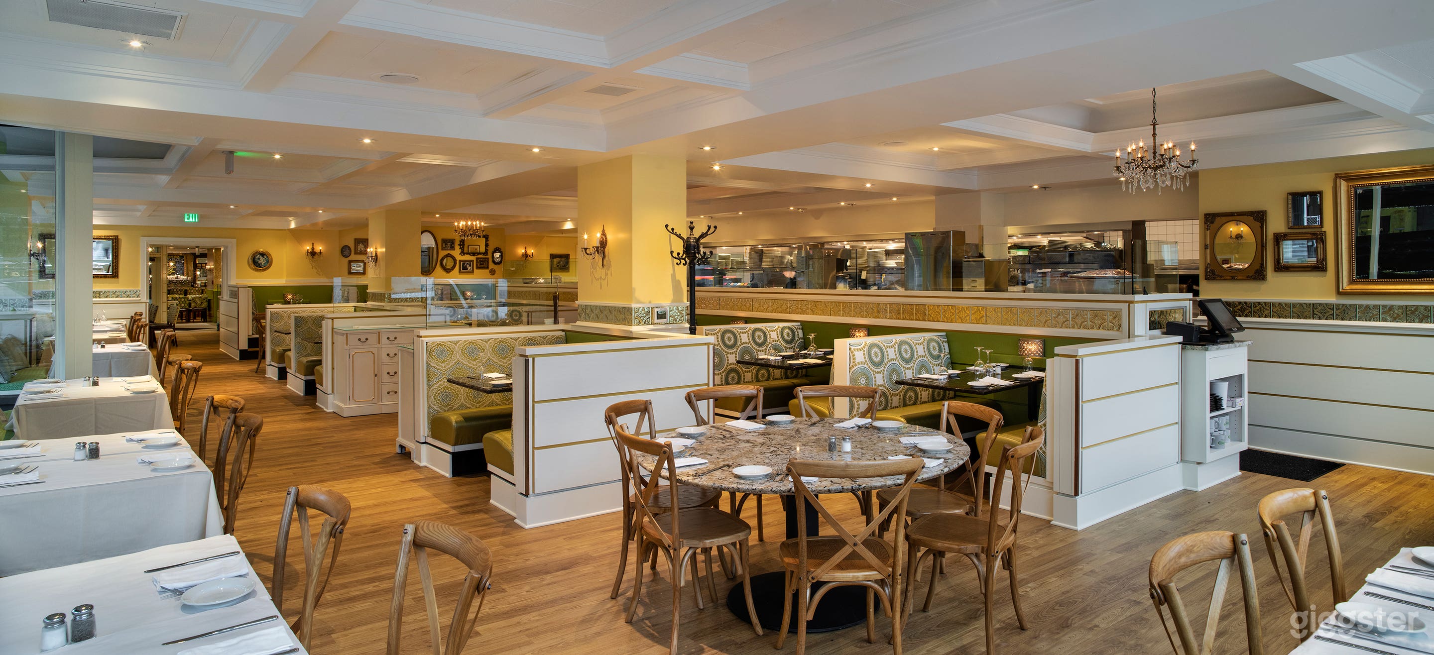 The Main Dining Room Photo 2