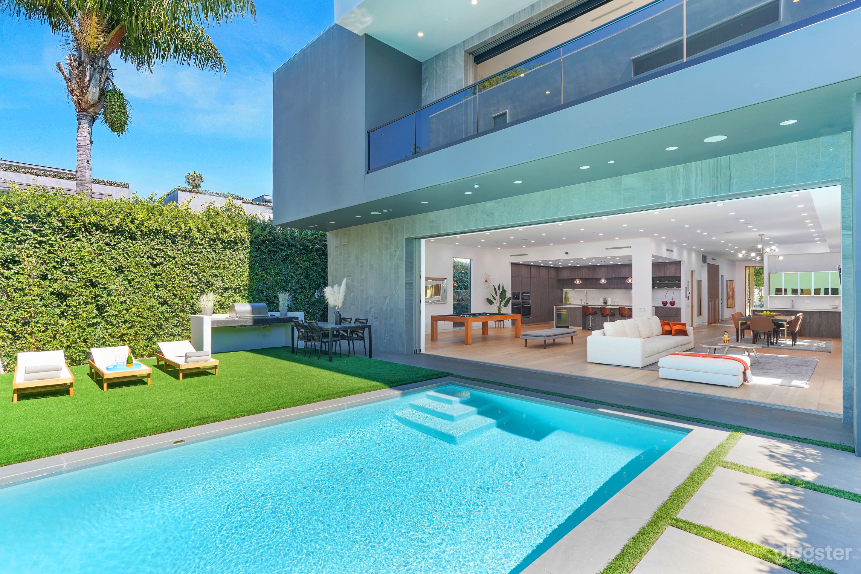 Villa Pasha by LuxJB: Modern Mansion in prime location. Ideal for celebrity shoots, interviews and corporate &amp; team building events.