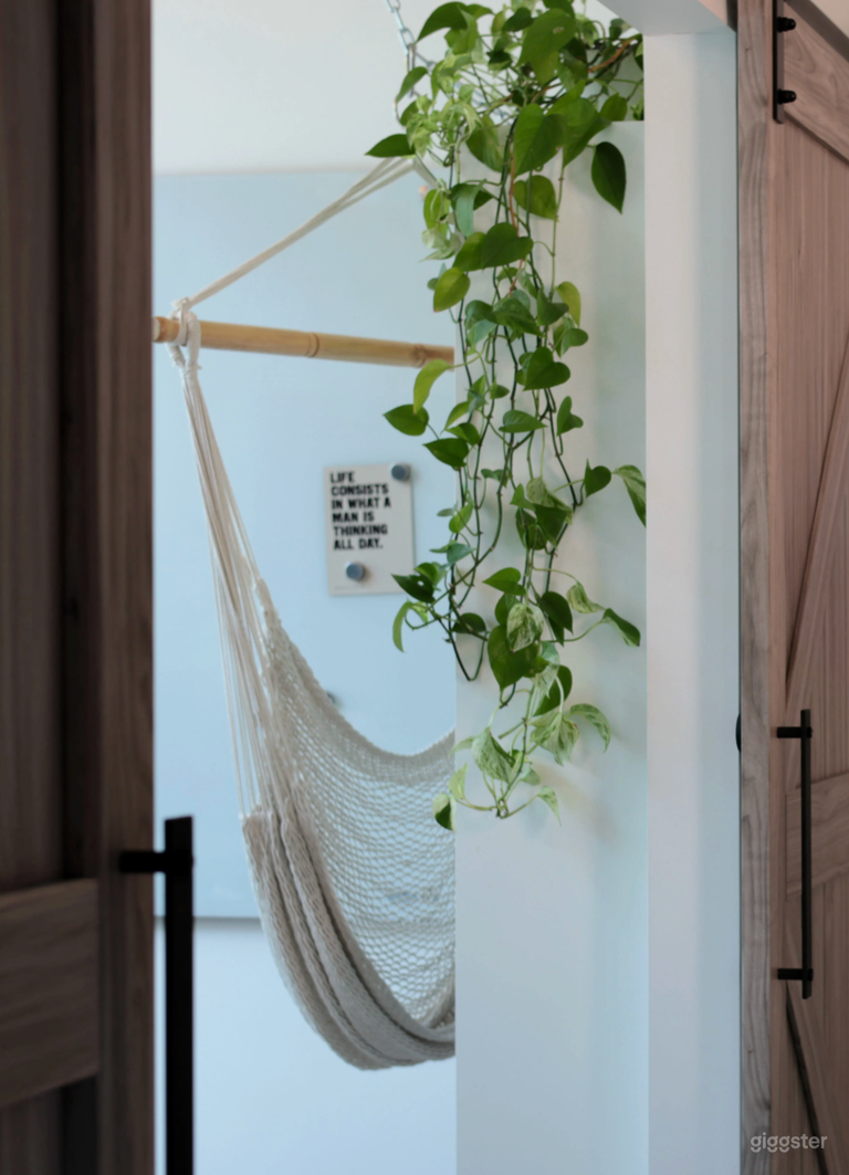  Private Creative Office Near Transit 